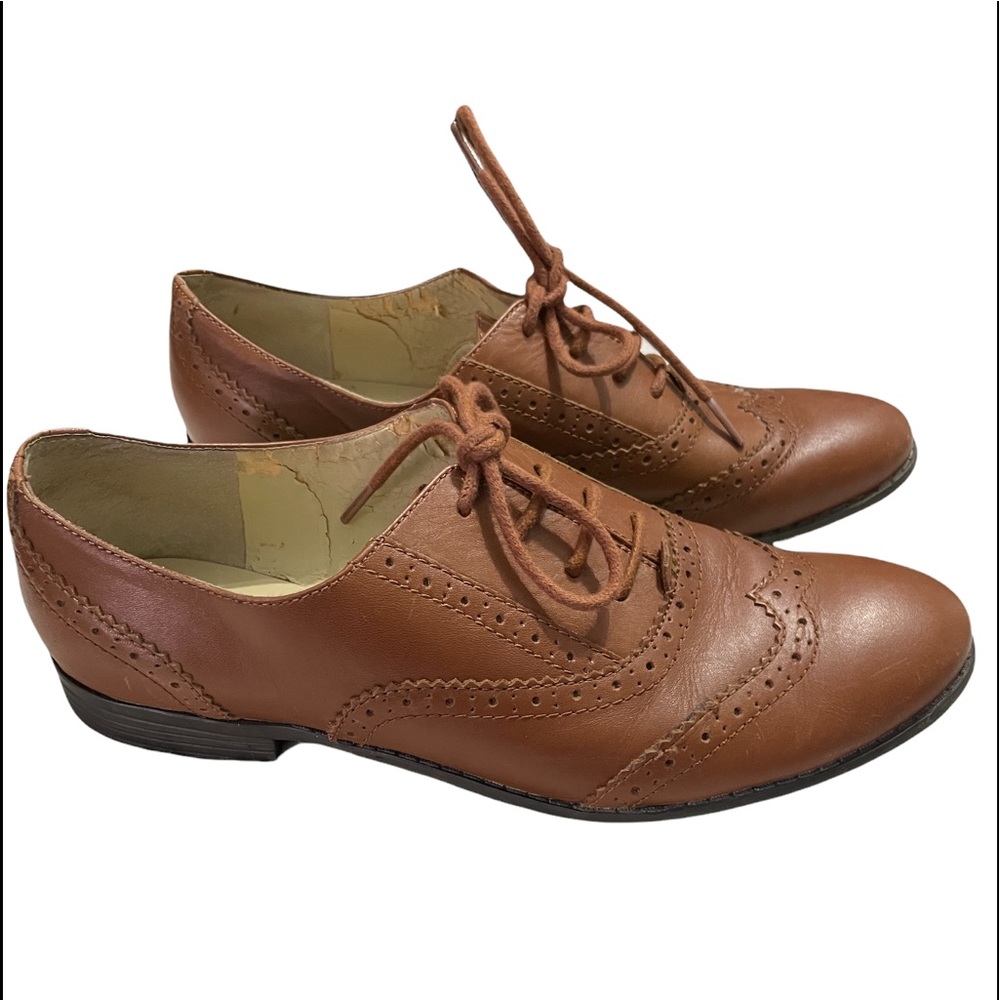Isaac Mizrahi  brown wingtip Women’s  flats size 9